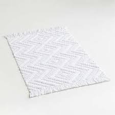 Black and white rug delivers a perfect color blend, especially for your bathroom. White Bath Mats Crate And Barrel