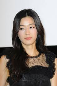 Jun Ji-hyun Pictures and Photos