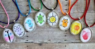 There are a total of 20 art and crafts projects, created by arty crafty kids and red ted art, just for you. Homemade Gifts Kids Can Make For Parents And Grandparents Rhythms Of Play