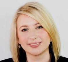 Amber Ralls's Instagram, Twitter & Facebook