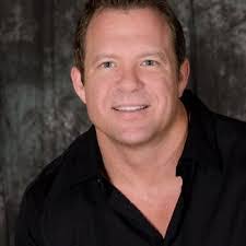 Frank Roach's Instagram, Twitter & Facebook