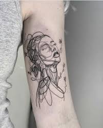 Het hele plaatje bestaat uit één lijn. Arm One Line And Tattoo Image 6425263 On Favim Com