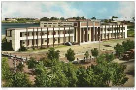 Djibouti Le Palais De Justice N 70 En Vente Sur Delcampe Le Palais Carte Postale Visite