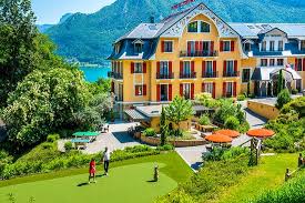 Les Tresoms Lake And Spa Resort Annecy Prancis Ulasan Perbandingan Harga Resor All In Tripadvisor