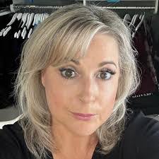 Hilary Potter's Instagram, Twitter & Facebook