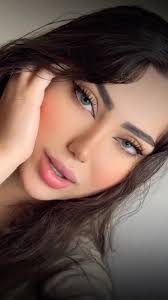 هزار بار آمدم خطت بزنم از قلبم خود خودت را یادت را اسمت را اما … فقط قلبم  پر شد از خط خطی های عاشقانه !