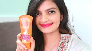 Hydrating sunscreen spf 50 face lotion. Lotus Herbals Uv Screen Matte Gel Spf 50 Lotus Sunscreen Review Sunscreen For Normal Oily Skin Youtube