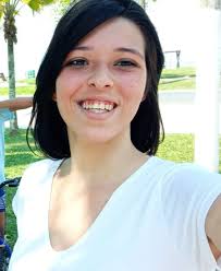 Família procura jovem de Santos que está desparecida