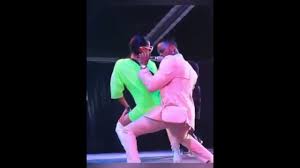 Kijana aliyeweza kuongea sauti ya mh rahis magufuli apata shavu songea chuo cha ualimu. Viuno Vya Tanashadonna Kwa Diamond Ni Balaa Otosection
