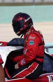 * jeff gordon drives for bill davis instead of rick hendrick, driving the #22 baby ruth (later caterpillar) chrysler/dodge until his dodge is also still in nascar today, and is the manufacturer to beat like in the 60s and 70s. Images 2002