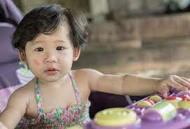 When it comes to keeping your baby clean, there's a dizzying array of products on the market. Home Remedies To Get Rid Of White Patches On Your Child S Face