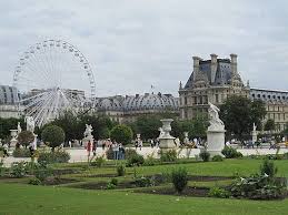 Run By The Louvre In Jardin Des Tuileries Paris Honeymoon Paris Paris Travel