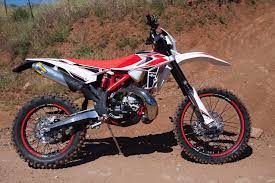 2019 Beta 200 Rr Review 21 Fast Facts Ultimate Motorcycling Motorcycle Trail Motorcycle Fast Facts