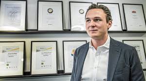 Bolagets vd alexander ernstberger hade det stora ekonomiska klippet inom räckhåll vid en börsintroduktion. Overklagar Allradomen Kraver Fangelse For Ernstberger Och De Tre Andra Svd