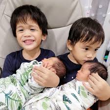 Sheikh muszaphar shukor al masrie bin sheikh mustapha is a malaysian orthopaedic surgeon and was the first malaysian to go into space. Bangga Punya 6 Anak Datuk Dr Sheikh Muszaphar Kongsi Foto Famili Seronoknya Punya Ramai Anak Nona