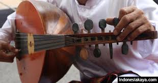 Saluang merupakan alat musik yang berbunyi aerofon, yakni bebunyian yang berasal dari hembusan angin. 9 Kesenian Tradisional Khas Sumatera Selatan