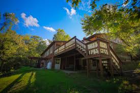 To jump to a section, click one of these links: Captain S Lodge The Country Place Cabin Rentals In Luray Va