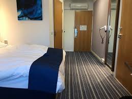 A pillow menu is available. Standard Double Room Holiday Inn Express Gatwick Crawley Picture Of Holiday Inn Express London Gatwick Crawley Tripadvisor