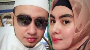Kartika putri official youtube channel Habib Usman Ajukan 10 Syarat Sebelum Nikahi Kartika Putri Republika Online