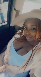 Ebony Thompson's Instagram, Twitter & Facebook