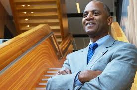 WSU Everett Chancellor Paul Pitre recognized for contributions to STEM  education