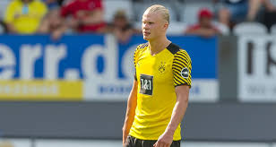 Erling haaland showed incredible pace and ran box to box within ten seconds for borussia dortmund vs psg in the champions league. Pfotquhqr96o M