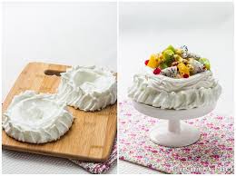 Pavlova Exotique Meringue Combava Chantilly Coco Fruits Exotiques Recette Pavlova Fruits Exotiques Dessert Aux Fruits