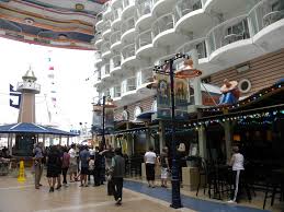 Boardwalk der allure of the seas: Allure Of The Seas Cruise Ship Outdoor Deck Areas