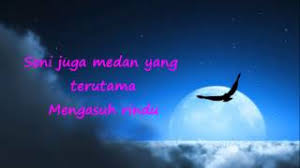 Lagu melawan senja dimuat dalam album musik mereka bertajuk manusiaku manusiamu manusianya bersama dengan tujuh buah karya lagu lainnya. Chords For Tangisan Marhaenis Lirik