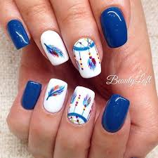 Y en los últimos años, la decoración de uñas ha ganado terreno sin dudas, y se ha convertido en además, las tendencias que aplicamos en ellas, dicen mucho de nosotras y de nuestras intenciones, por lo que sería interesante hacer un pequeño repaso de lo que será la moda en uñas 2021. Beauty Loft Manikyur I Pedikyur Feather Nails Best Nail Art Designs Fall Nail Art Designs