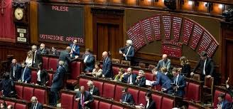 Oggi voto di fiducia sulla manovra. Manovra Oggi Il Voto Di Fiducia Alla Camera