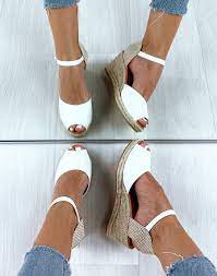 Fait complètement à la main. Sandales Espadrilles Compensees Blanches Effet Croco Et Corde