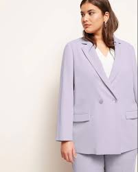 Can i wear jeans and a blazer to an interview yes, you can go for blazer and jeans combination for a job interview, just make sure your blazer color matches your denim. 5 Ways To Wear A Blazer From Our Favorite Fashion Bloggers Glamour
