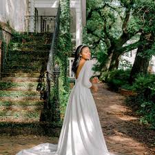 Thanks to disney weddings, this disney princess wedding dress collection will make all your dreams come true, whether you're getting you may remember disney's collaboration with alfred angelo, the wedding dress designer known for stunning gowns inspired by the disney princesses. 26 Best Princess And Ball Gown Wedding Dresses Of 2021
