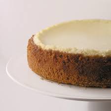 Run knife around edge of pan to loosen cheesecake. Classic Cheesecake With Sour Cream Topping Easybaked