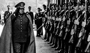 Resultado de imagen para pinochet y tropas