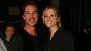 Check spelling or type a new query. H Eyaggelia Arabanh Kai O Nikos Oikonomopoylos Einai Full Celebrities Eidhseis