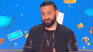 L'occasion pour cyril hanouna de lui demander son sentiment quant à cette nouvelle. Les Larmes Aux Yeux Cyril Hanouna Annonce La Mort De La Petite Naomie