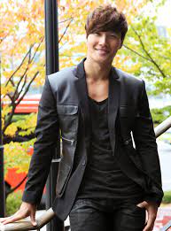 Kim jong kook bursts out laughing at mention of his weakness on running man. Kim Jong Kook Showcase Autograph Session Welcometomalaysiakjk