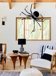 When it comes to halloween decor, we'll be the first to admit that there's a fine line between creatively creepy and terrifyingly tacky. My Spooky And Super Simple Kid Approved Halloween Decor Emily Henderson