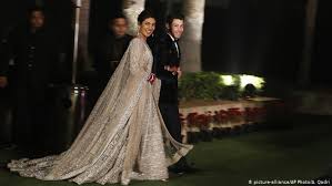 Memiliki anak, adalah salah satu jawabannya. Pernikahan Multikultur Priyanka Chopra Dan Nick Jonas Sosbud Laporan Seputar Seni Gaya Hidup Dan Sosial Dw 06 12 2018