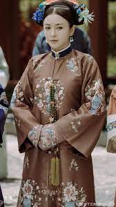 pin by nyonya intan tian 田枂赬 インタン m on yanxi palace 2018 most hottest drama 延禧攻略值得看 最高な中国ドラマだ 最喜歡看皇上與璎珞対戲 好甜蜜喔 超好看低 每個角色的演技都很到位 是一部好戲 好期待原班人馬演續集 chinese style dress