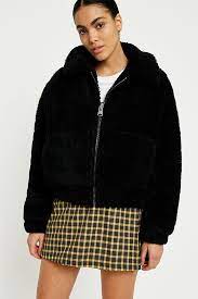 Sku:wy085 material:cotton blend comfortable & warm size notice: Uo Teddy Black Zip Through Cropped Jacket Urban Outfitters De
