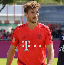 Горецка леон (leon goretzka) футбол полузащитник германия 06.02.1995. File Leon Goretzka Training 2019 09 01 Fc Bayern Muenchen 2 Cropped Jpg Wikipedia