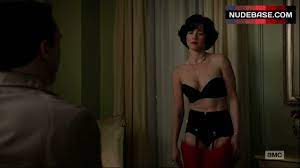 Linda Cardellini Boob Side – Mad Men (0:29) | NudeBase.com