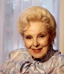 Who played a role in the storyline beyond Edward leaving it to Tracy?