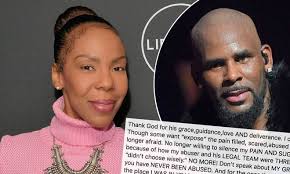 Ponying up the dough 2 months in advance to avoid another jail scare. R Kelly S Ex Wife Goes After Him For Nearly 200k In Back Child Support Back Child Support Ex Wives Child Support