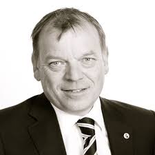 Shane Wade DipPFS CertCII (MP)