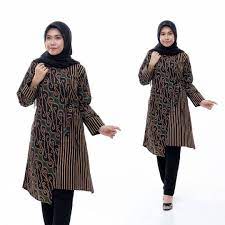 Inilah 59 model baju tunik terbaru 2021 termodis dan terpopuler desain modern untuk atasan.informasi terkait bantuan pembelian dan hargasilakan kakak. 45 Model Tunik Batik Modern Elegan Kerja Kombinasi Bergaya