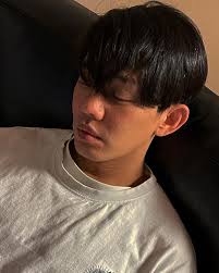 Actor, diseñador y modelo fecha de nacimiento: Yoo Ah In Talked About Netflix S Hellbound I Got Hit In The Back Of My Head Several Times Kbizoom
